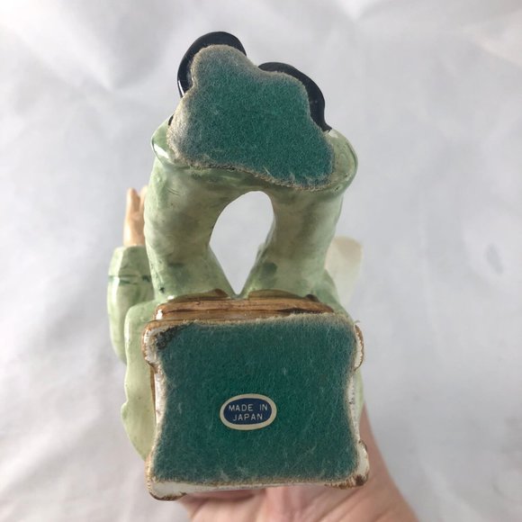 Vintage Porcelain Figurine Sitting Man in Green Suit Holding Sheet Music Hand Pa - Picture 6 of 9